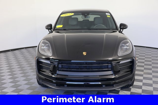 Used 2022 Porsche Macan image 3