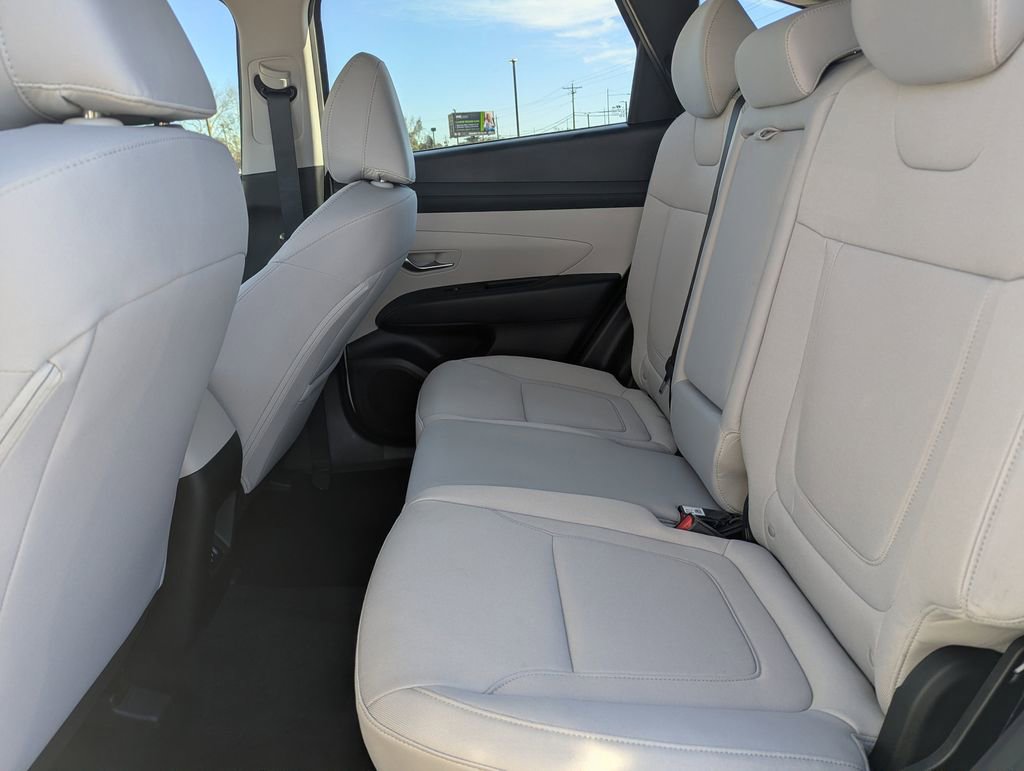 Certified 2026 Hyundai Tucson SE image 19