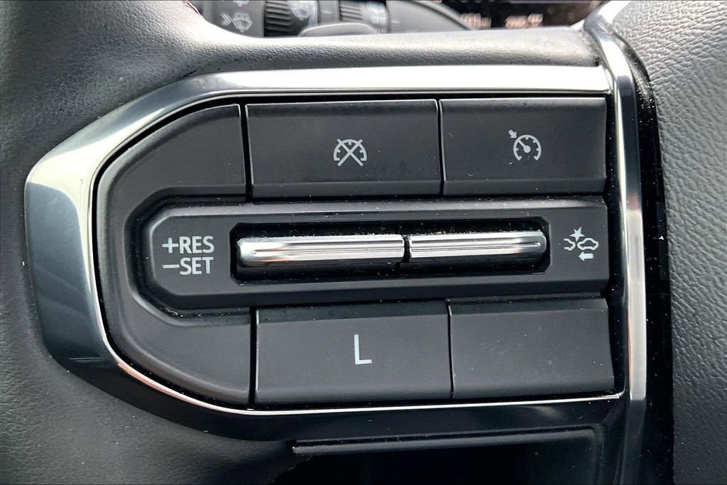 Used 2024 GMC Acadia AT4 w/ Luxury Package image 25