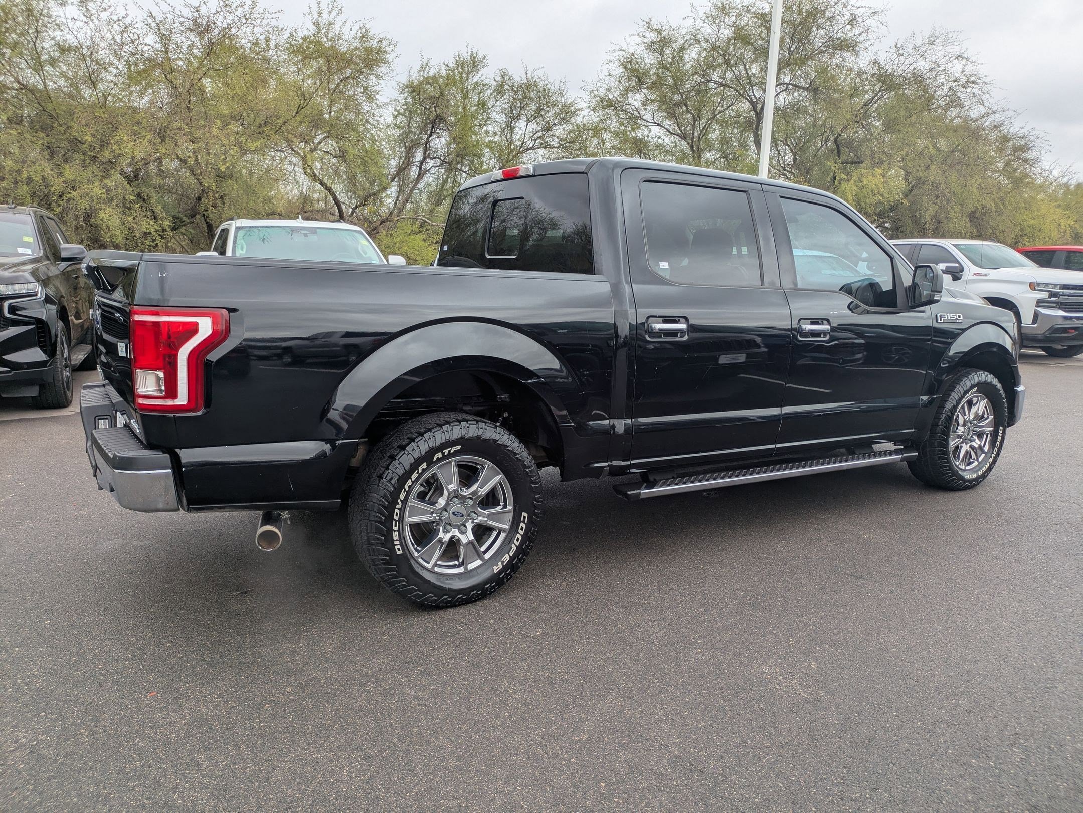 Used 2017 Ford F150 XLT w/ Equipment Group 302A Luxury image 2