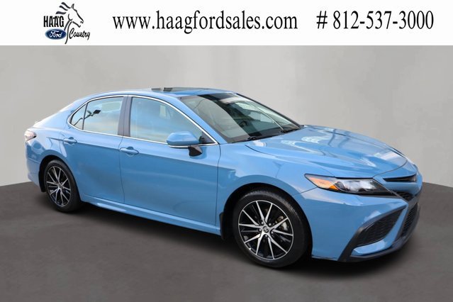 Used 2024 Toyota Camry SE