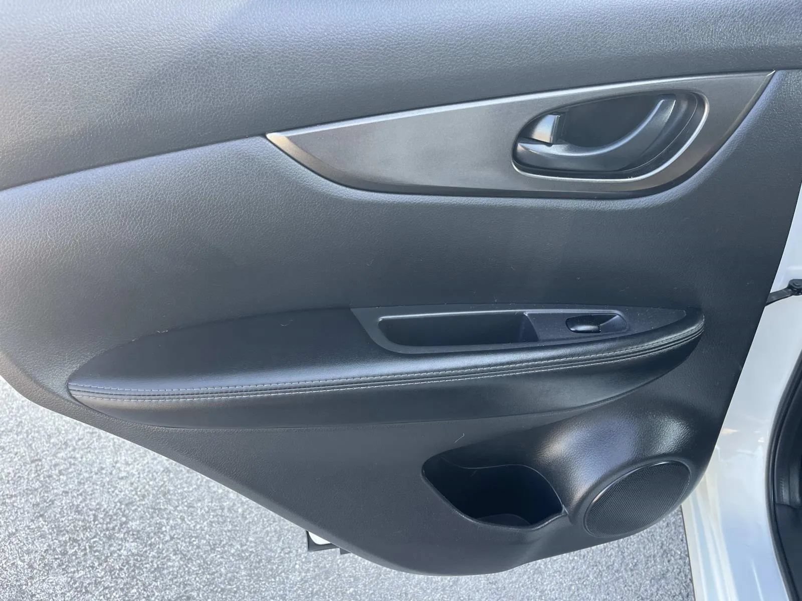 Used 2022 Nissan Rogue Sport S FWD image 19