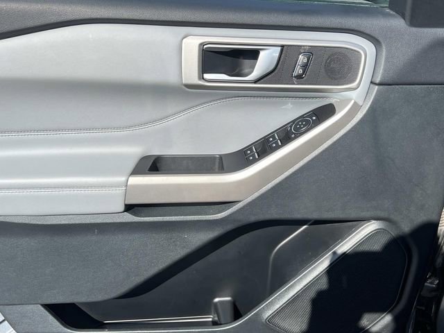 Certified 2023 Ford Explorer XLT w/ Equipment Group 202A AWD/4WD image 18