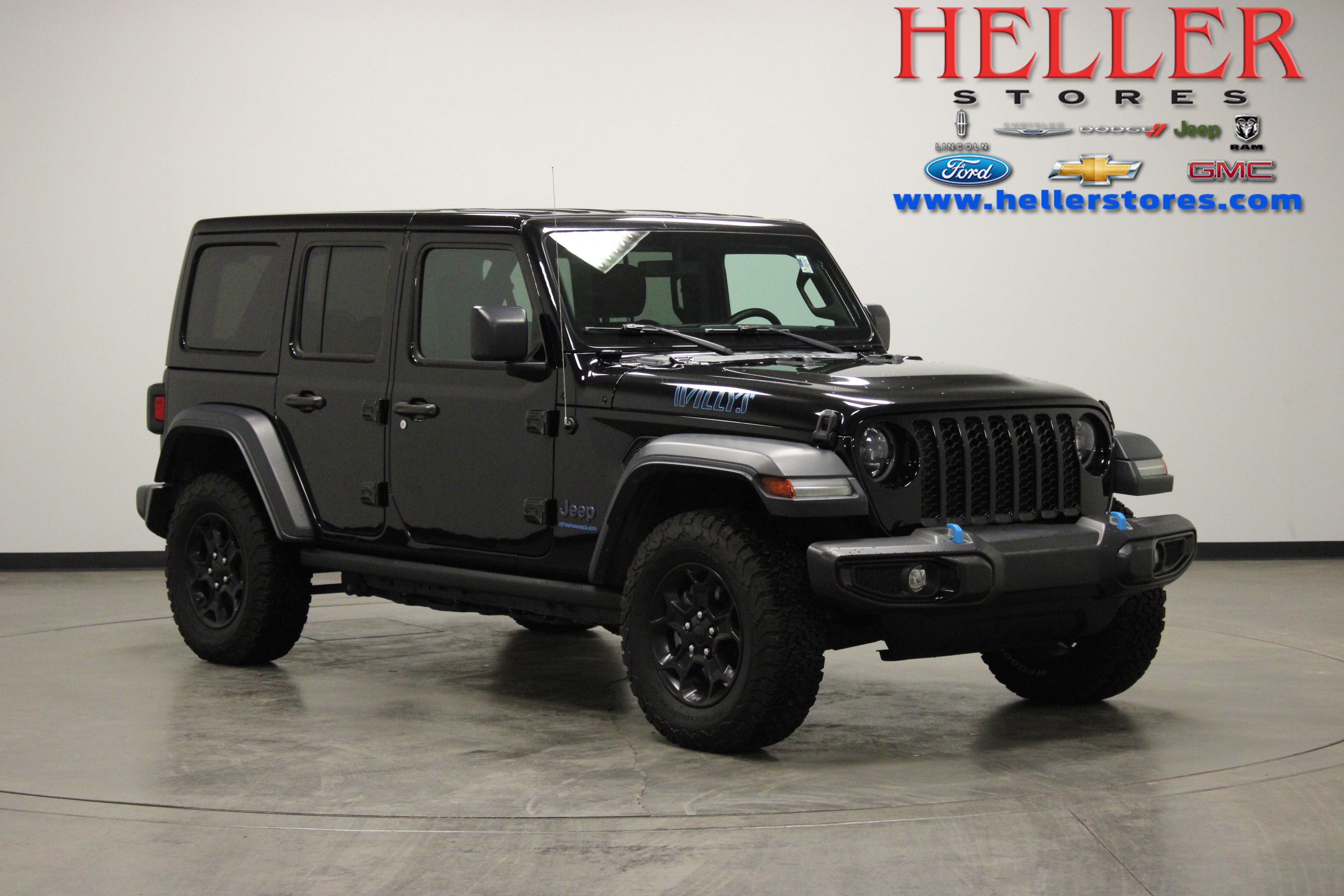 Used 2023 Jeep Wrangler Unlimited w/ 8.4" Radio Group image 1