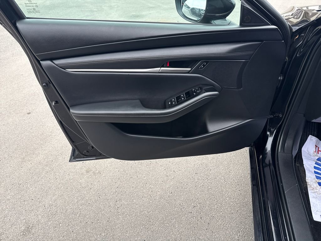 Used 2024 MAZDA MAZDA3 s image 23