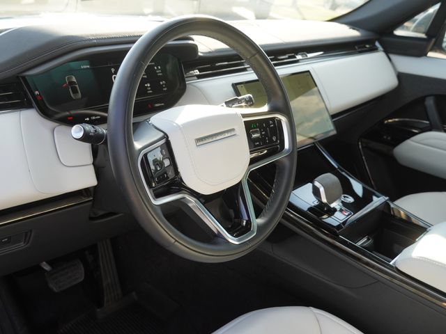Used 2024 Land Rover Range Rover Sport SE AWD/4WD image 18