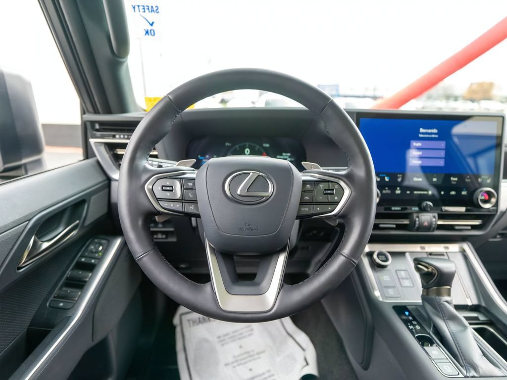 Used 2024 Lexus GX 550 w/ Cold Area Package AWD/4WD image 18
