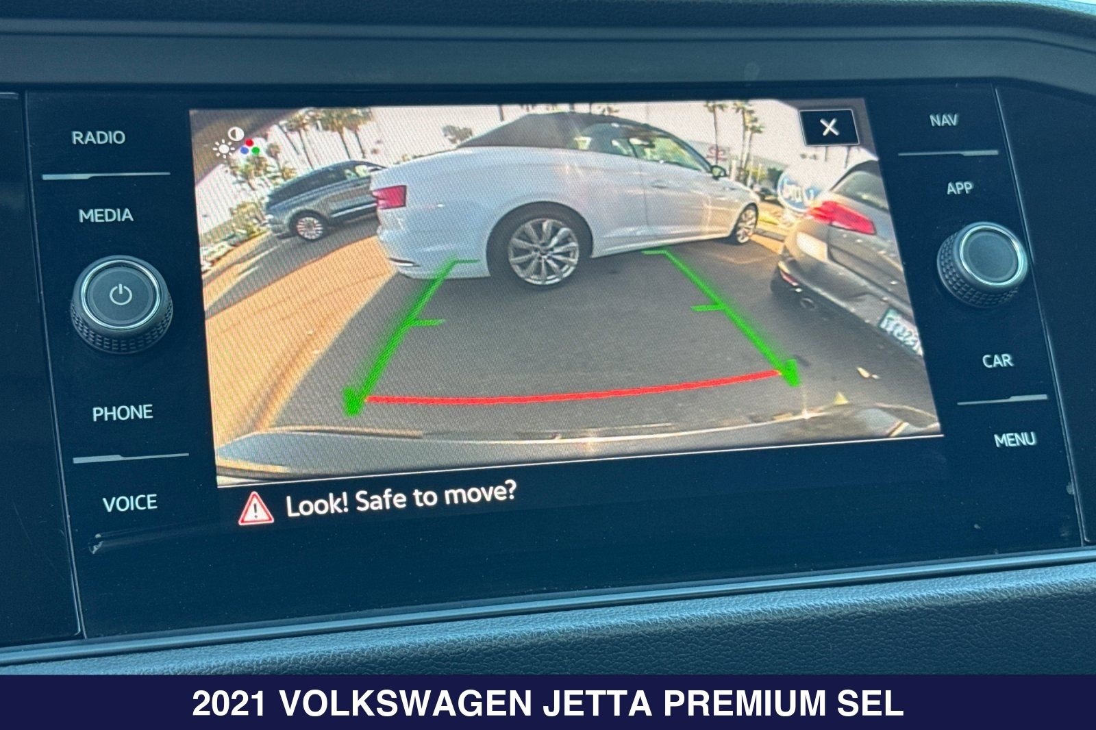 Used 2021 Volkswagen Jetta SEL Premium FWD image 20