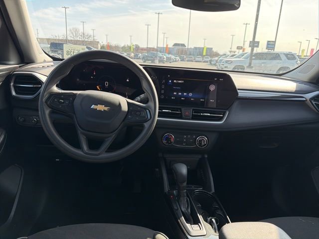 Used 2024 Chevrolet TrailBlazer LS image 11