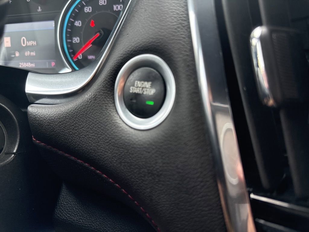 Used 2023 Chevrolet Traverse RS image 26