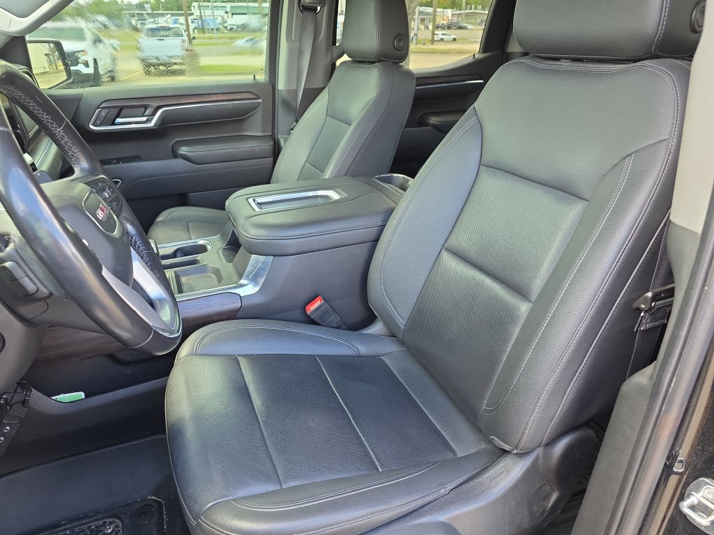 Used 2022 GMC Sierra 1500 SLT w/ SLT Premium Plus Package AWD/4WD image 18