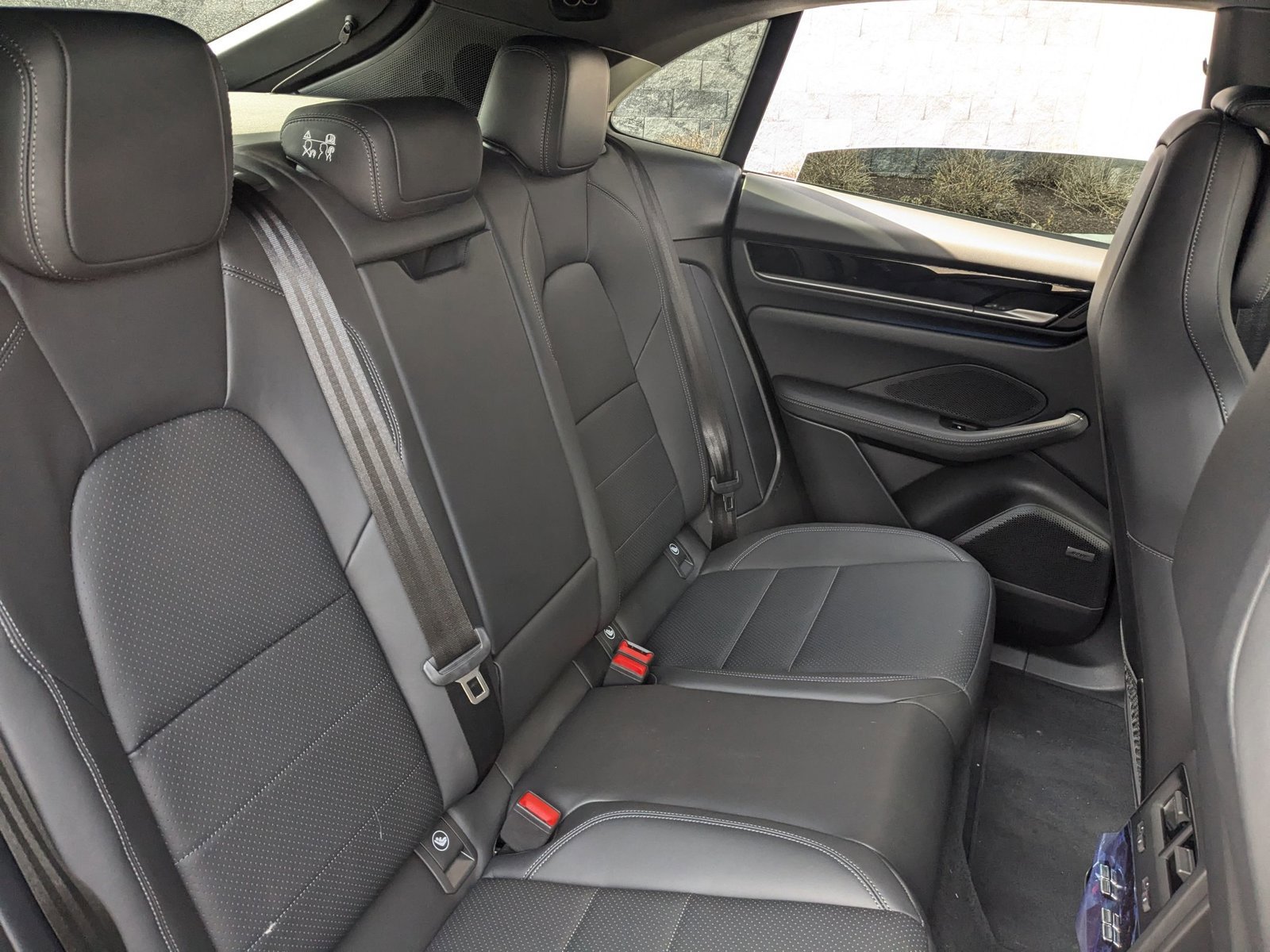 New 2025 Porsche Macan 4S Electric image 21