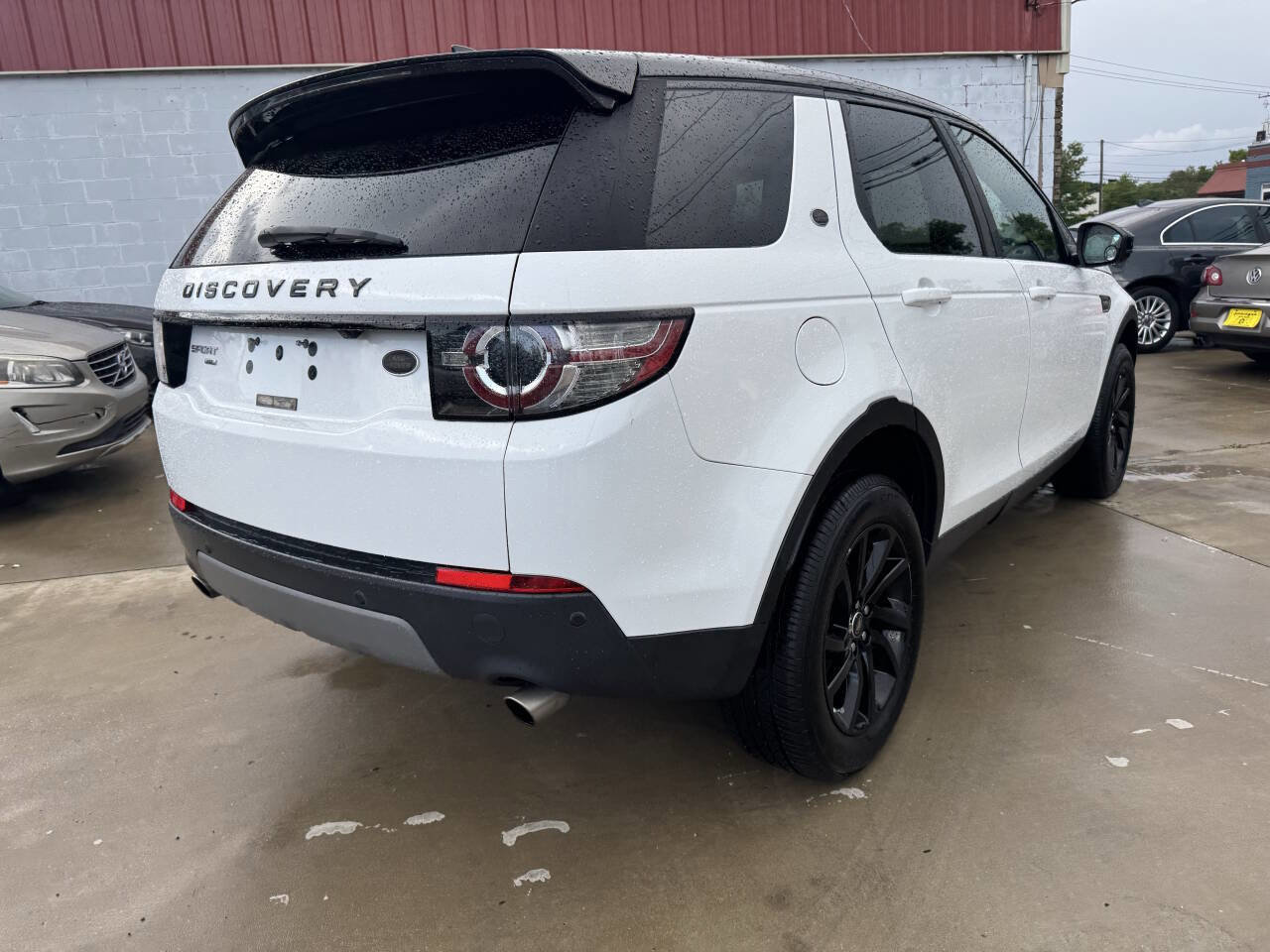 Used 2017 Land Rover Discovery Sport HSE image 10