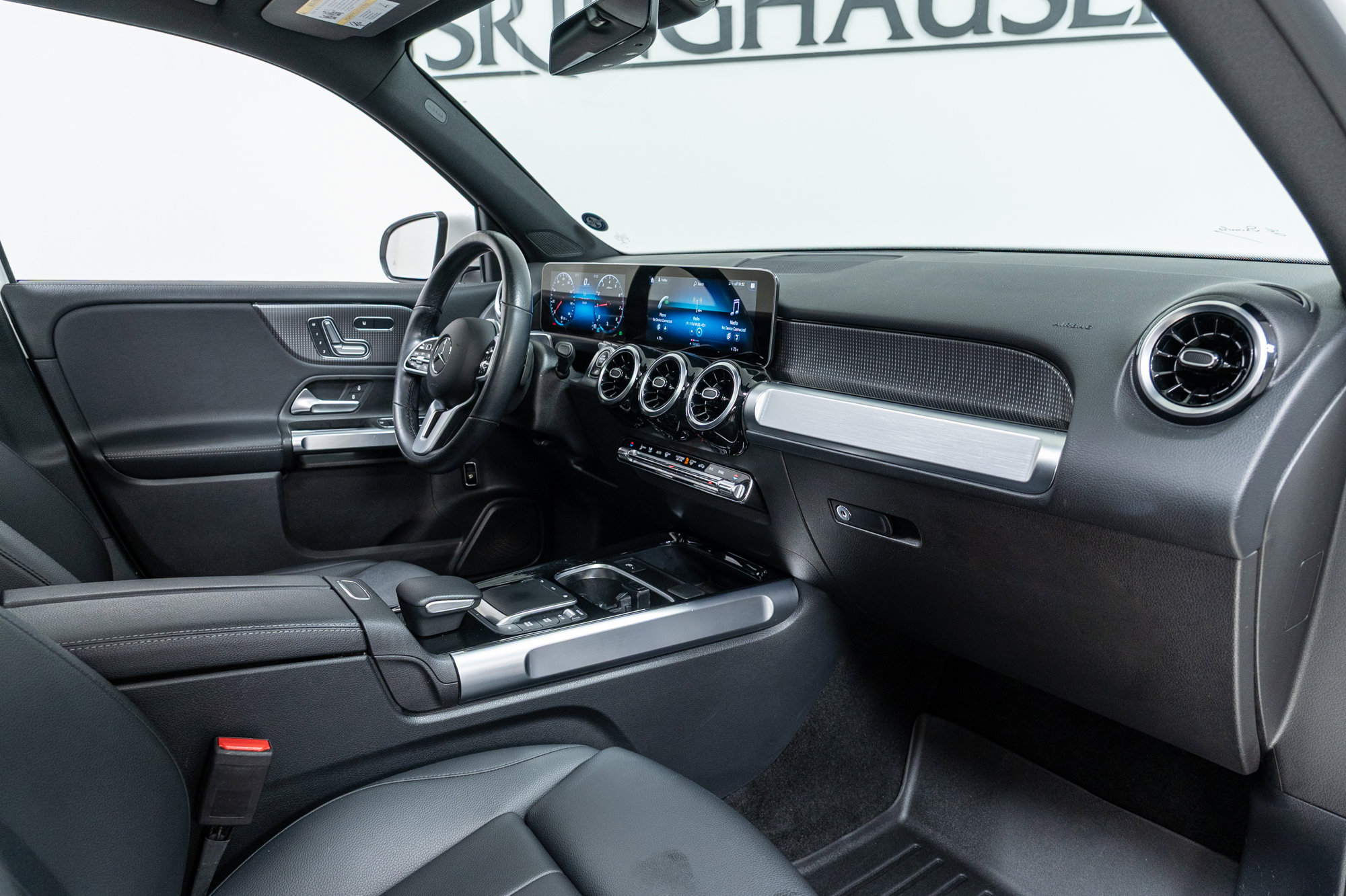 Certified 2021 Mercedes-Benz GLB 250 4MATIC image 21