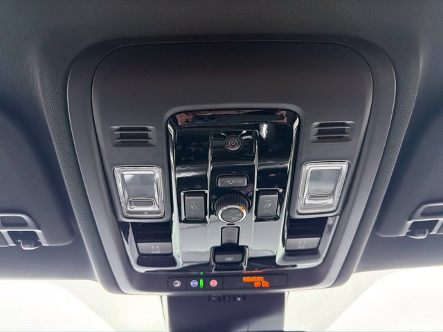 New 2026 Chevrolet Suburban RST w/ RST Capability Package AWD/4WD image 21