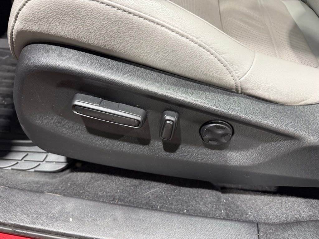 Used 2021 Honda CR-V EX-L image 16