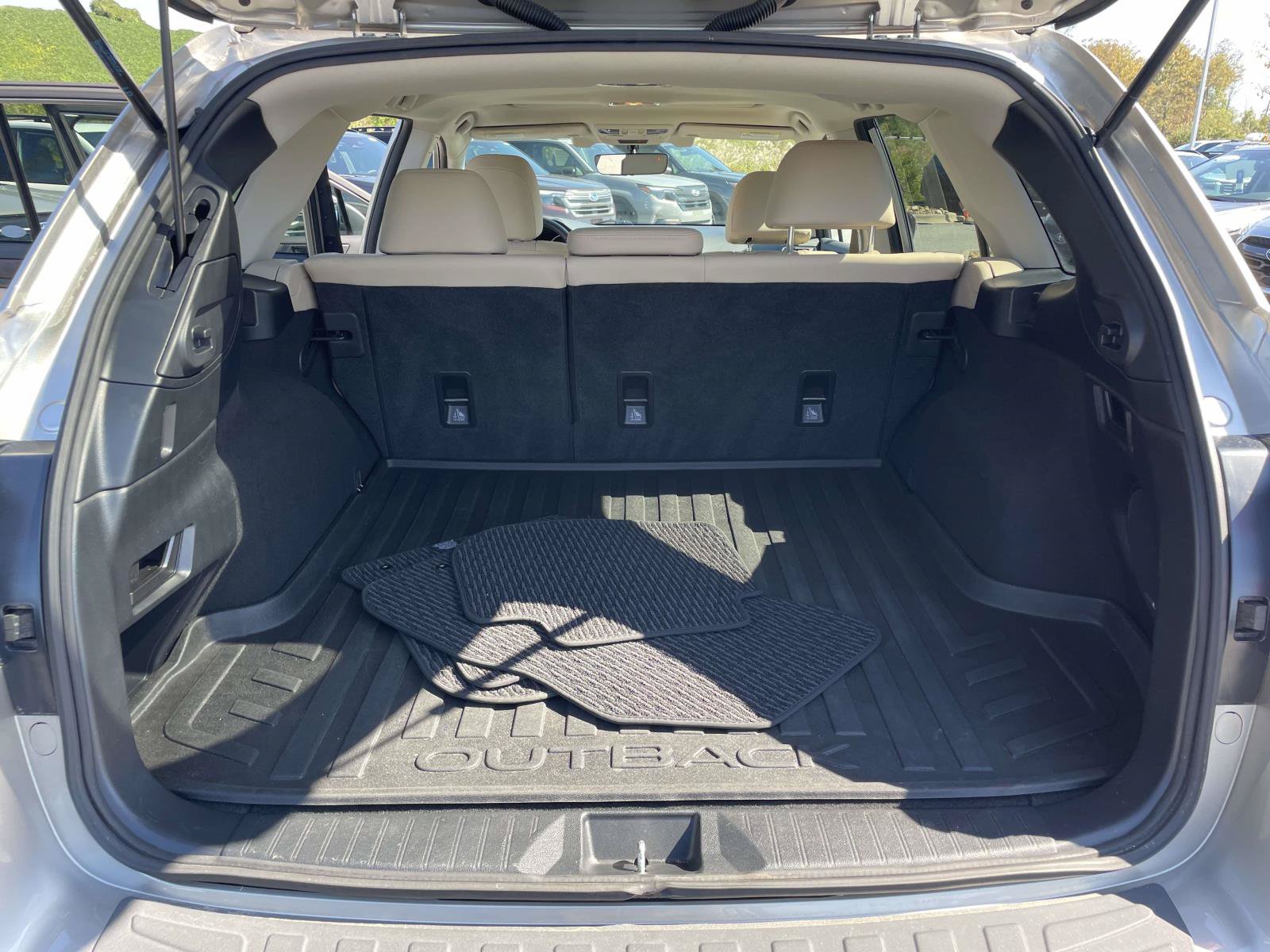 Used 2019 Subaru Outback 2.5i Limited AWD/4WD image 31