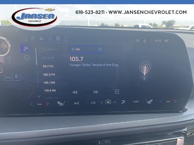 Used 2026 Chevrolet Traverse LT w/ Driver Confidence Package FWD image 13