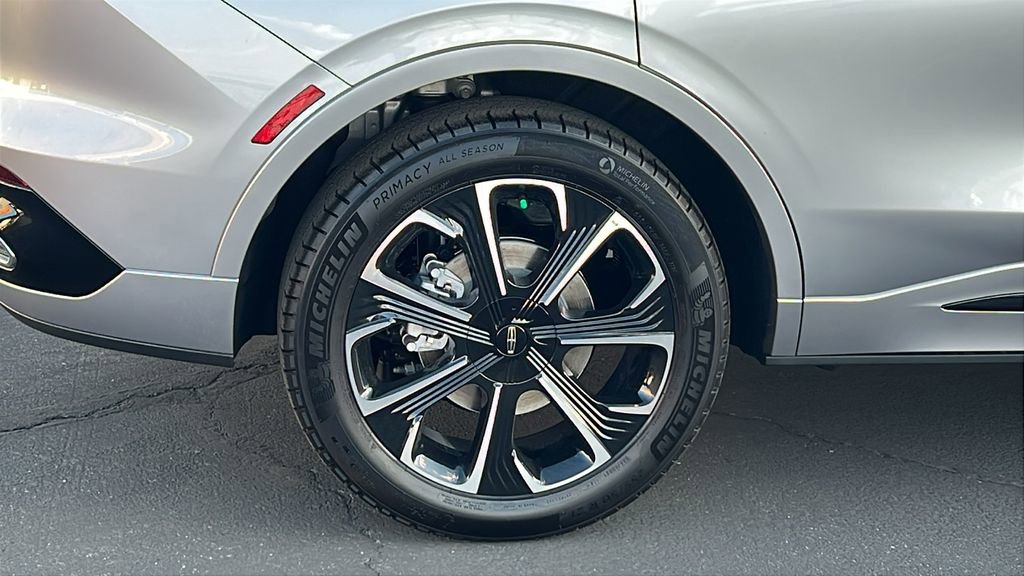 New 2026 Lincoln Nautilus Reserve AWD/4WD image 5