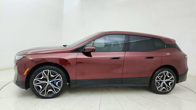 Used 2024 BMW iX xDrive50 w/ Premium Package AWD/4WD image 3