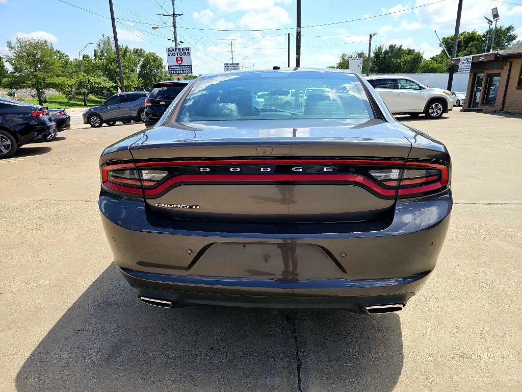 Used 2021 Dodge Charger SXT w/ Leather Interior Group image 2