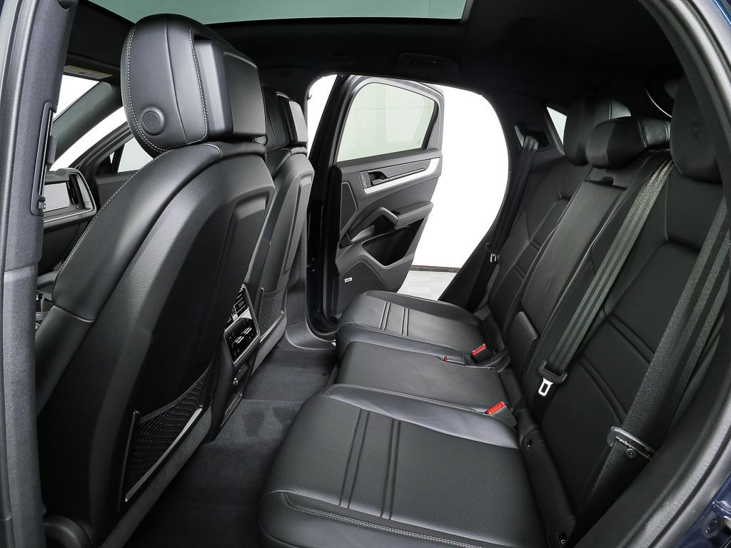 Certified 2025 Porsche Cayenne S image 22