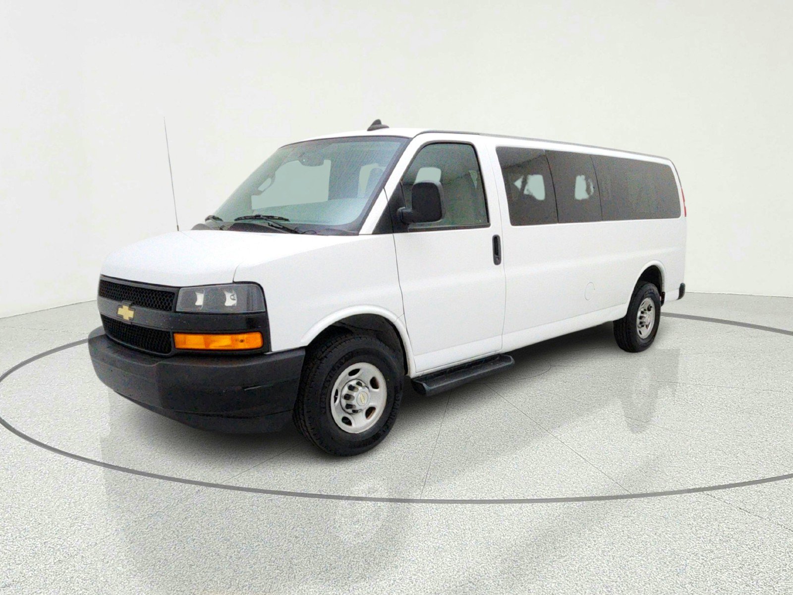 Used 2022 Chevrolet Express 3500 LS RWD image 1