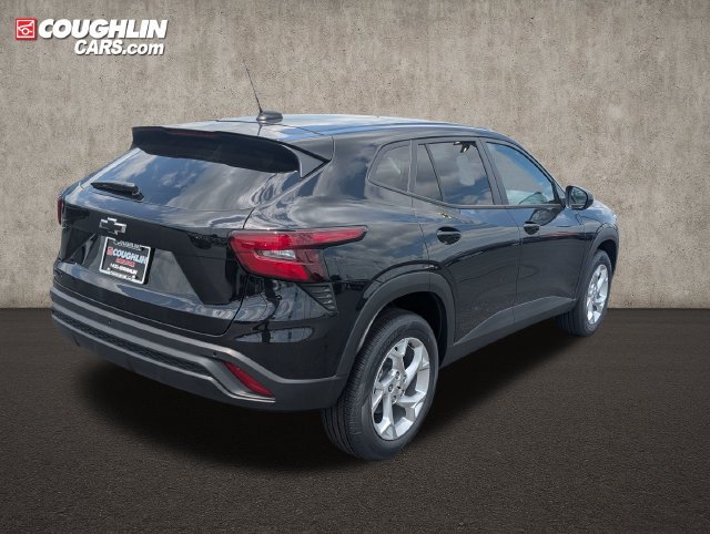 New 2026 Chevrolet Trax LS w/ LS Convenience Package FWD image 7