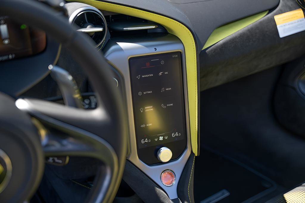 New 2025 McLaren 750S Spider image 58