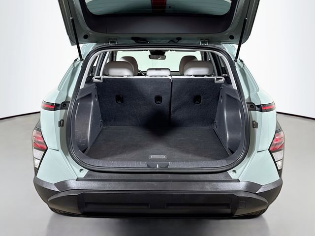 Used 2025 Hyundai Kona SEL FWD image 21