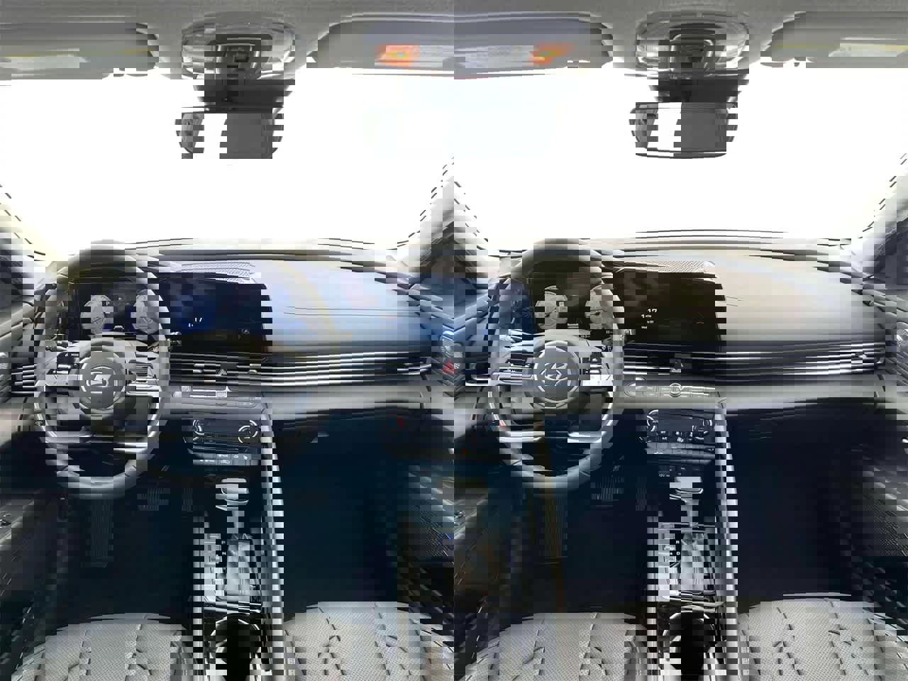 New 2025 Hyundai Elantra Limited image 9