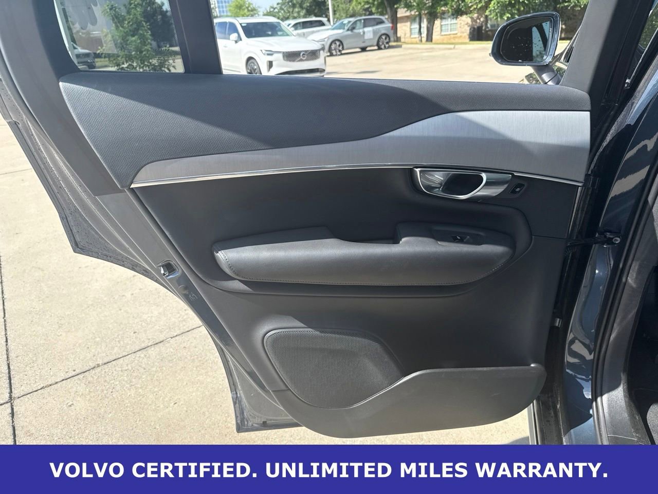 Certified 2025 Volvo XC90 B5 Core AWD/4WD image 18