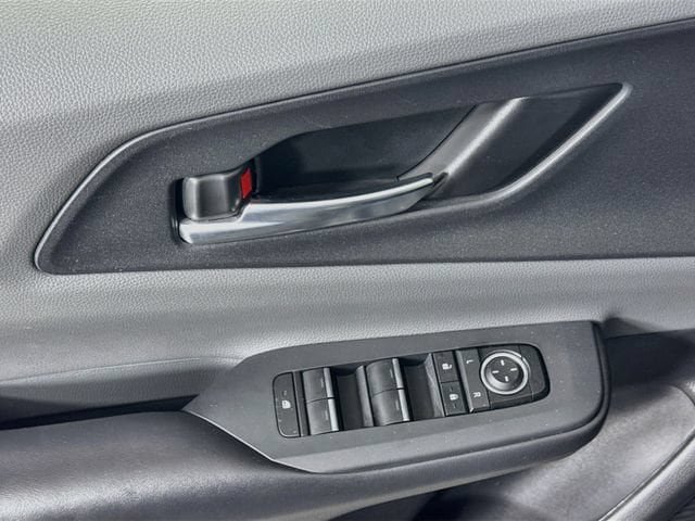 Certified 2024 Toyota Prius XLE FWD image 19