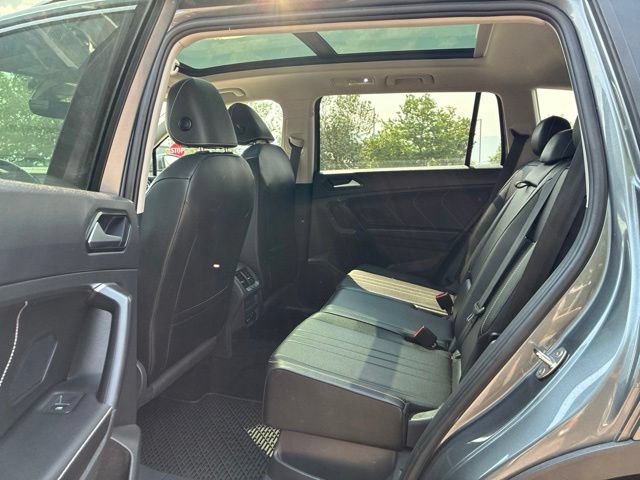 Used 2023 Volkswagen Tiguan SE w/ Panoramic Sunroof Package AWD/4WD image 13