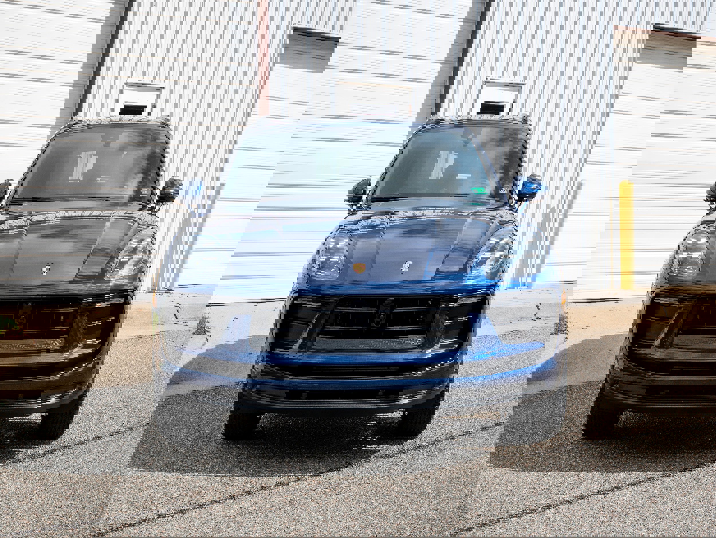 Used 2024 Porsche Macan image 10