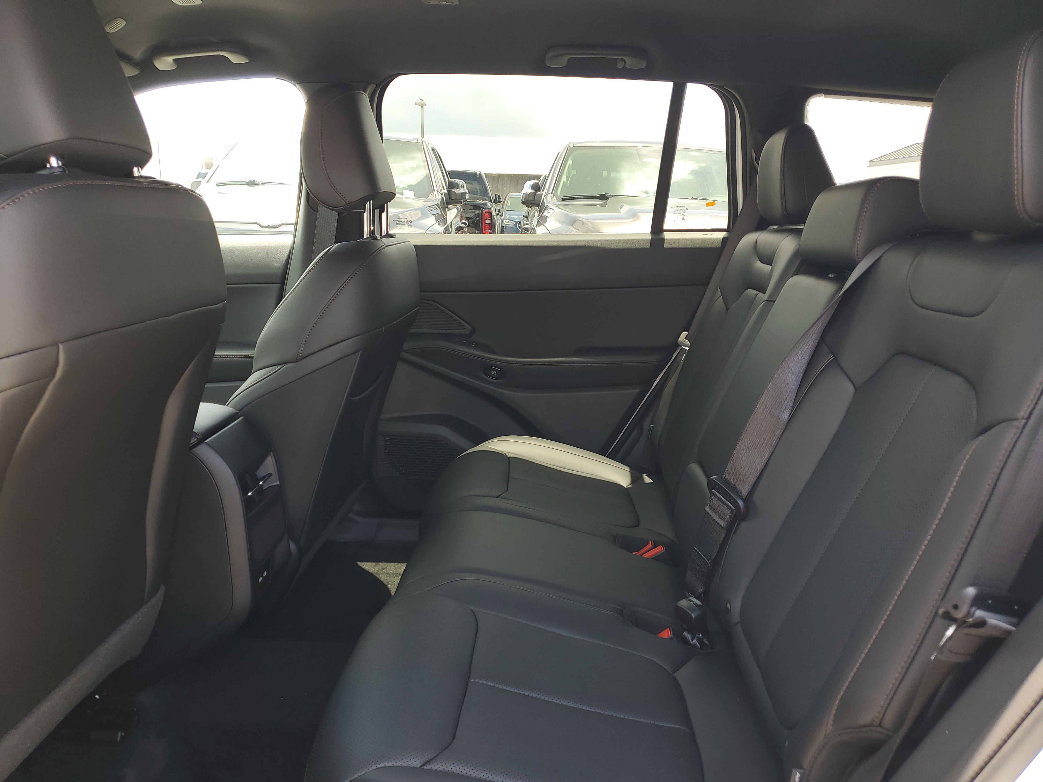 New 2026 Jeep Cherokee Limited AWD/4WD image 9