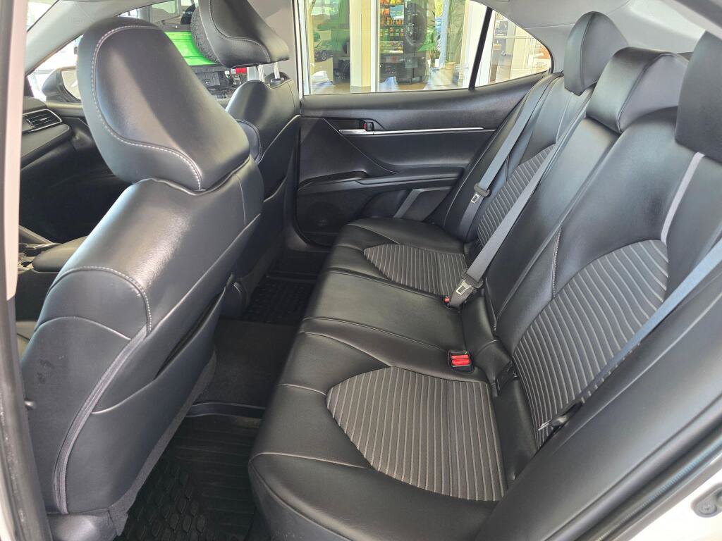 Used 2023 Toyota Camry SE AWD/4WD image 37