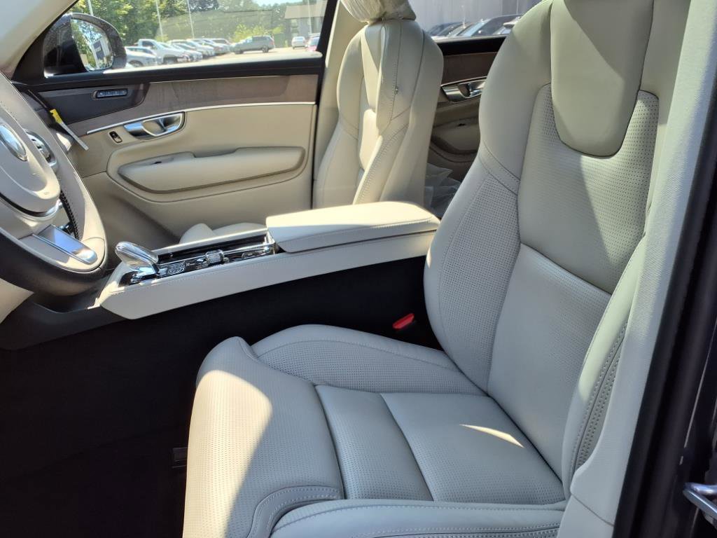 New 2026 Volvo XC90 B6 Ultra w/ Protection Package Premier image 15