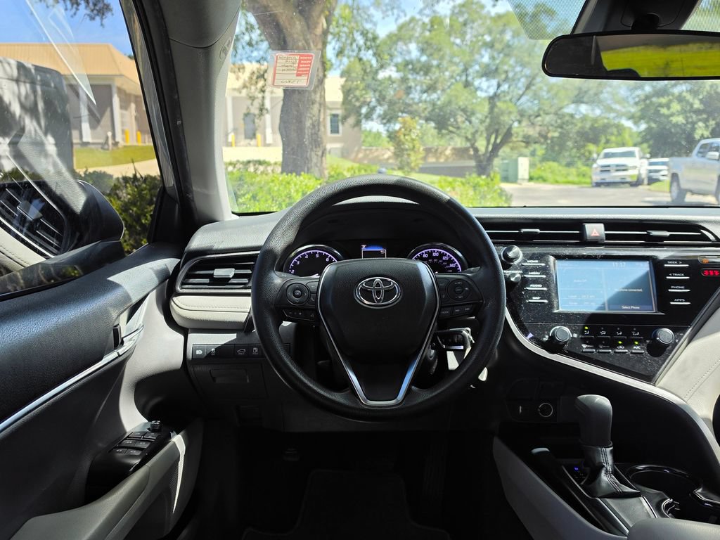 Used 2019 Toyota Camry LE FWD image 9