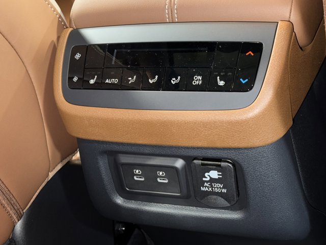 New 2026 Nissan Pathfinder Platinum image 17