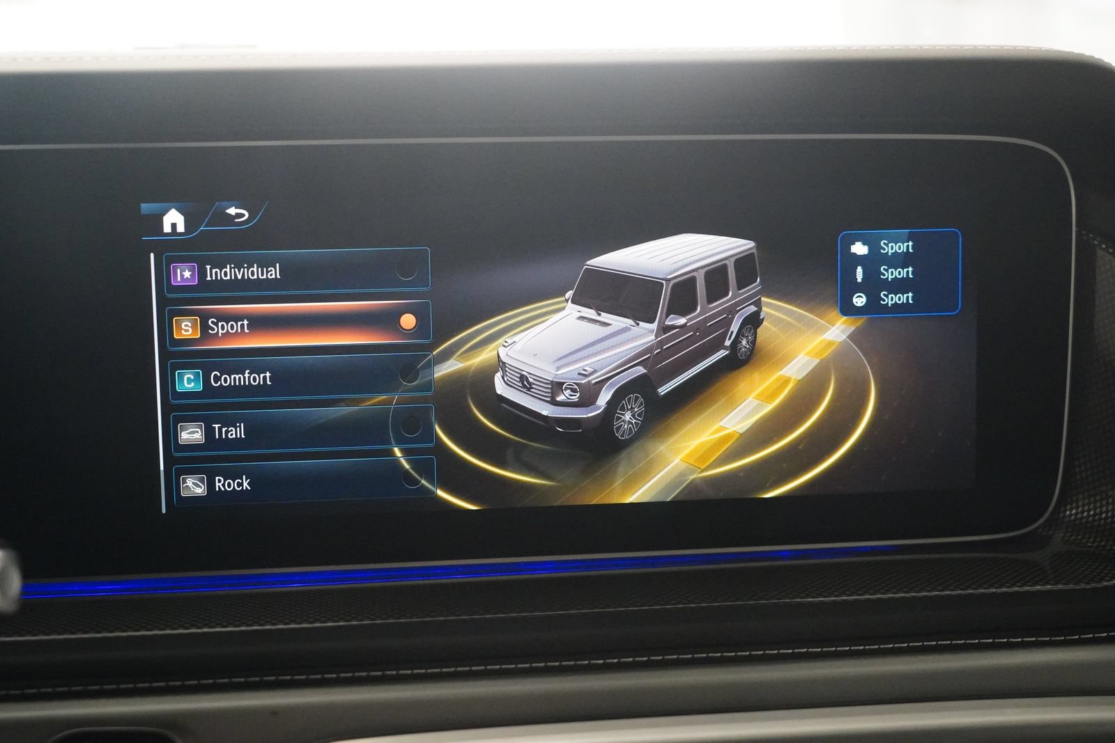 New 2027 Mercedes-Benz G 580 e image 26