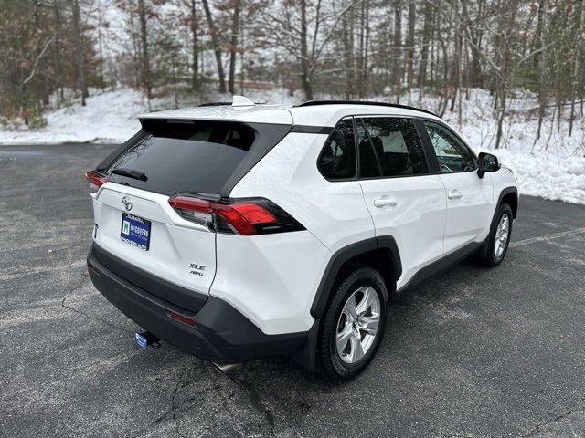 Used 2020 Toyota RAV4 XLE image 6