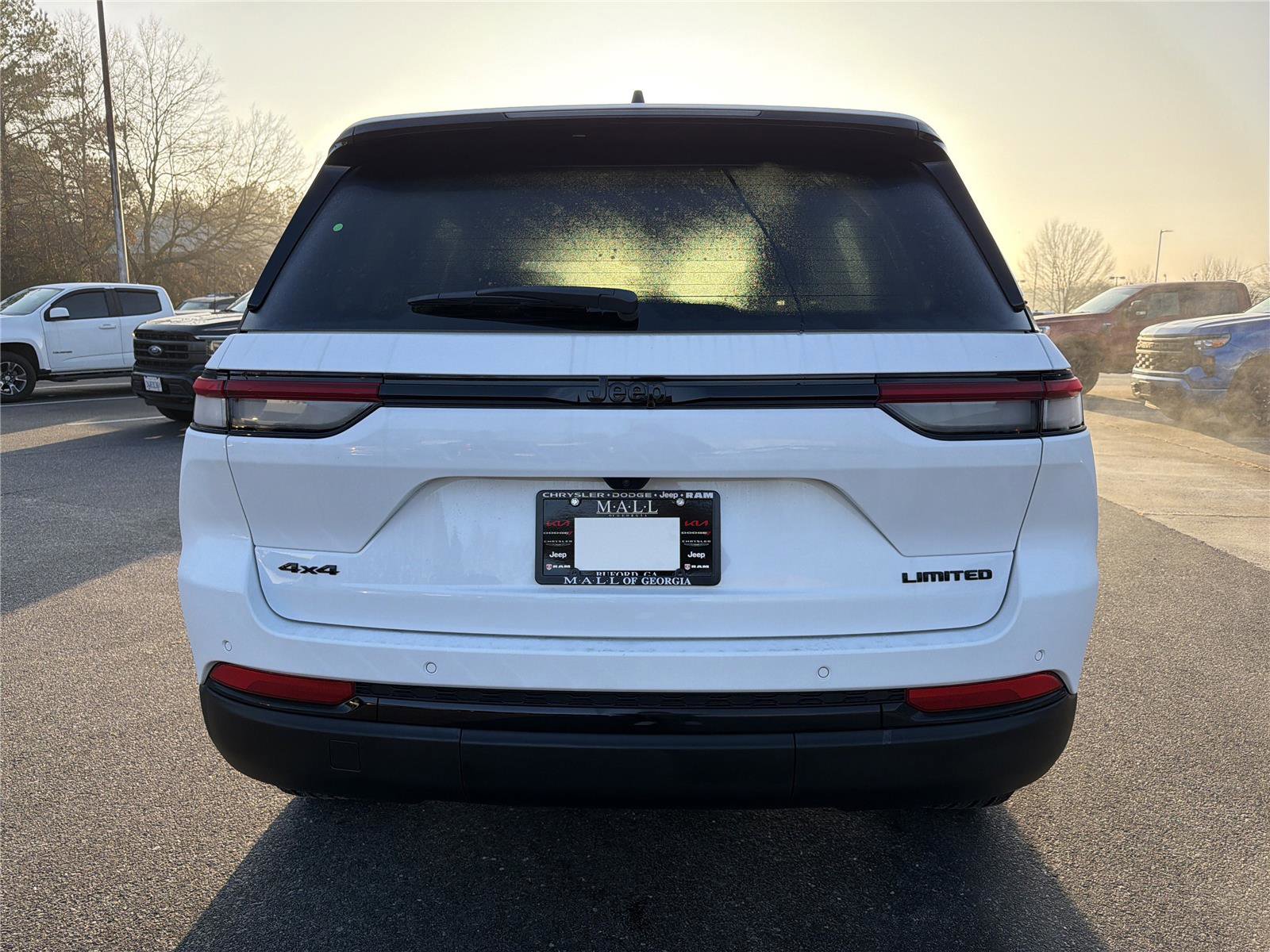 New 2025 Jeep Grand Cherokee Limited w/ Black Appearance Package image 7