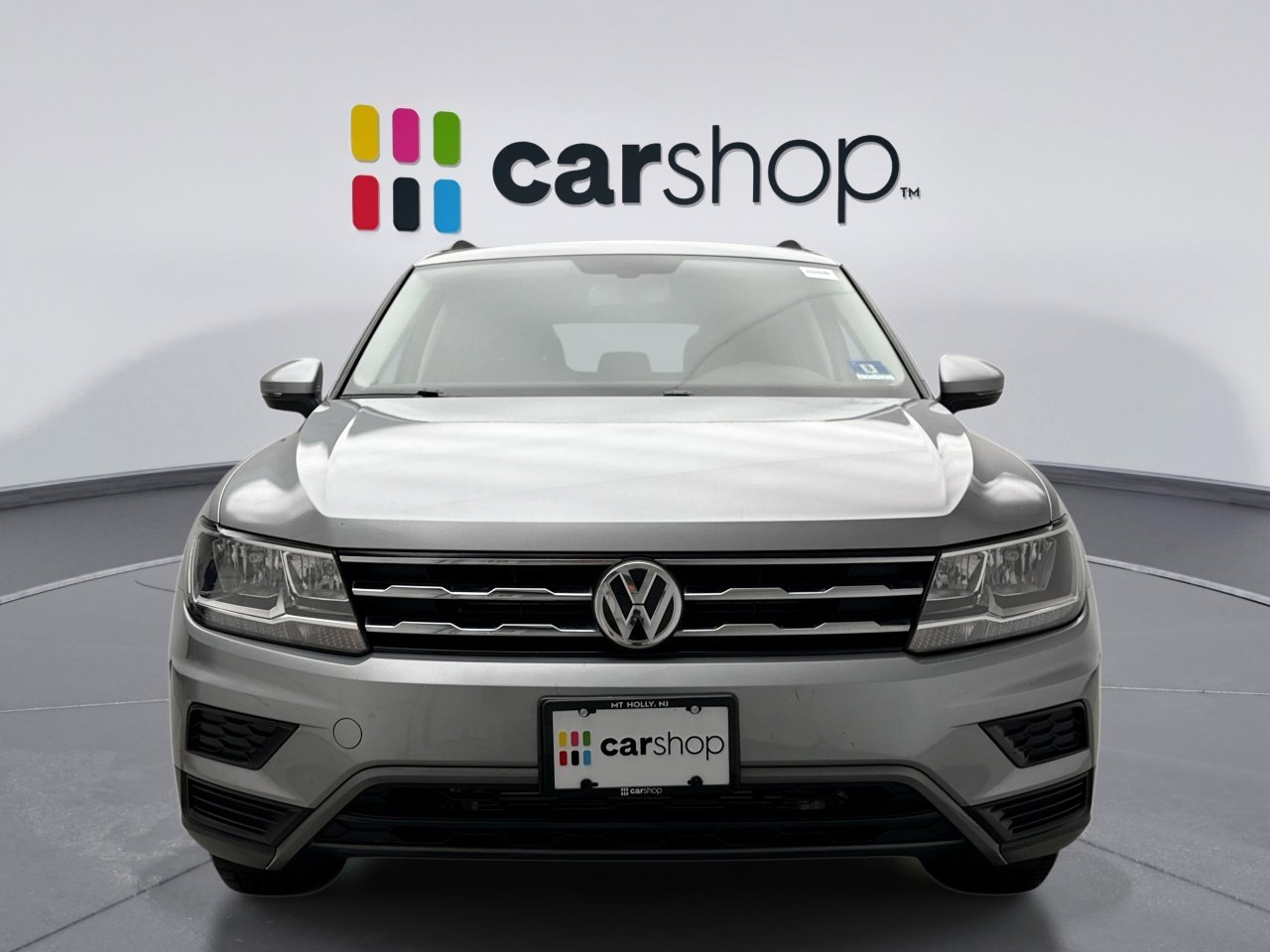 Used 2020 Volkswagen Tiguan SE w/ Panoramic Sunroof Package image 8