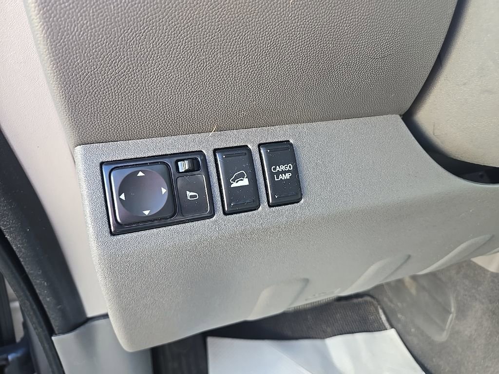 Used 2018 Nissan Frontier SV image 12