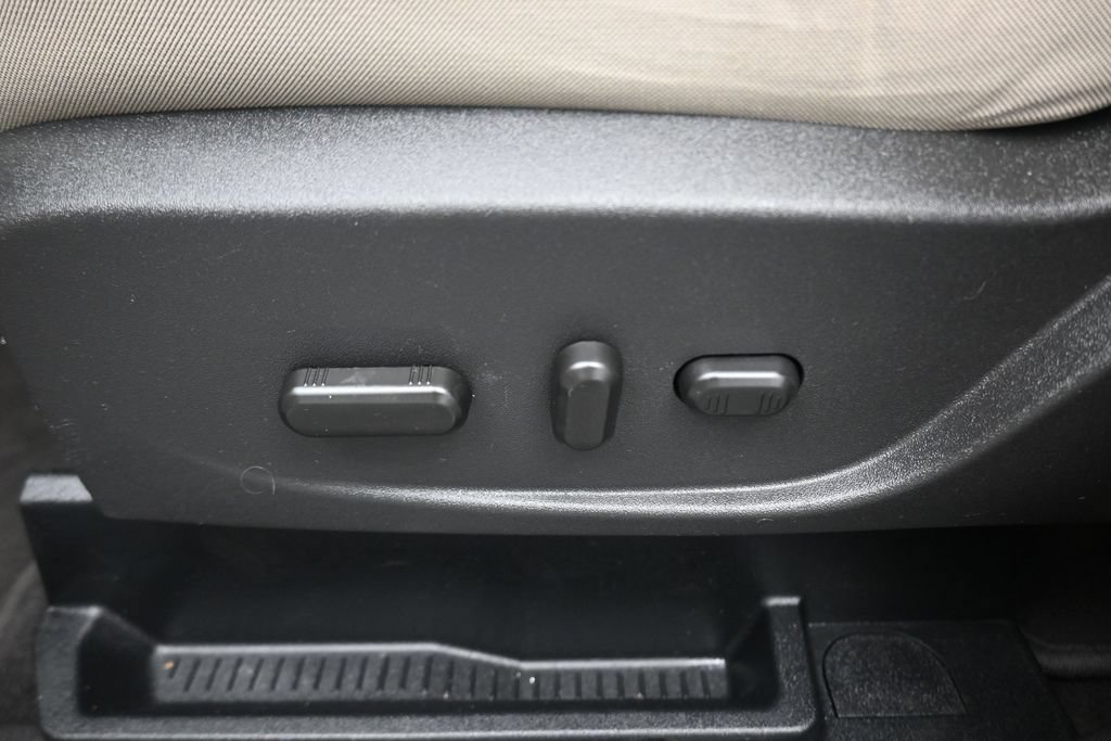 Used 2017 Ford Escape SE AWD/4WD image 12