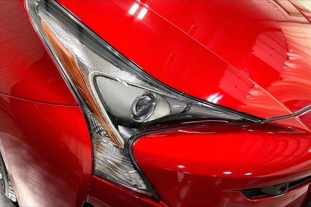 Used 2017 Toyota Prius Four w/ Advanced Technology Package FWD image 28