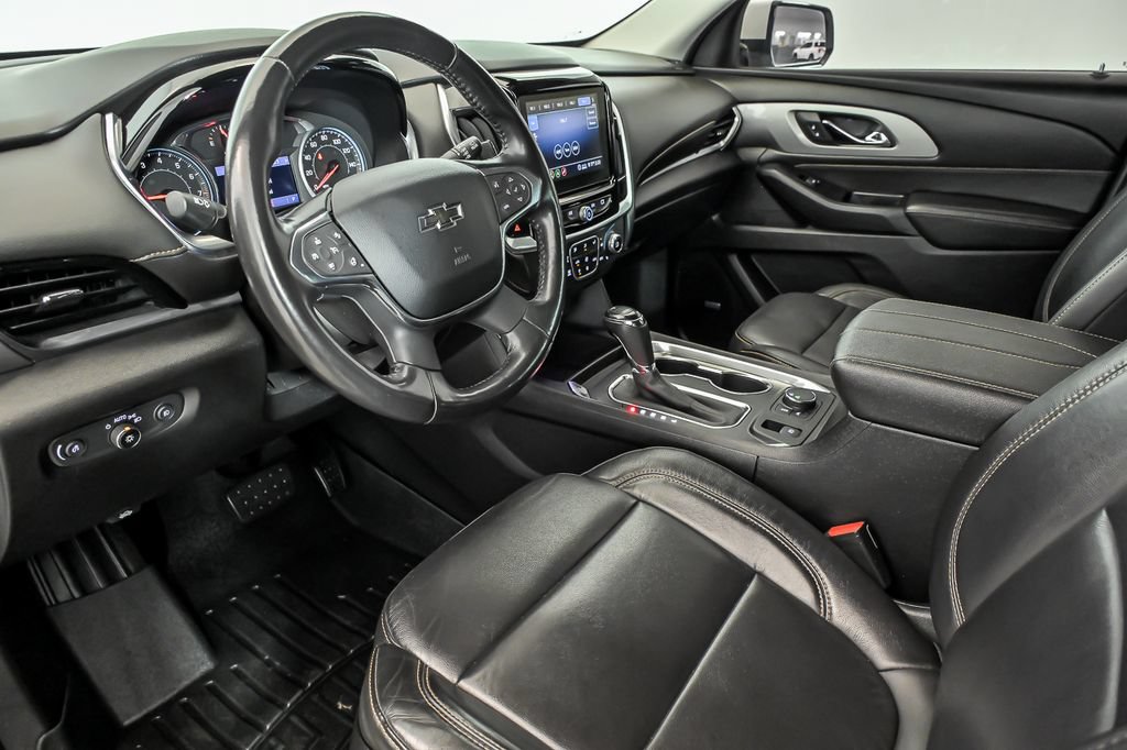 Used 2020 Chevrolet Traverse RS FWD image 12