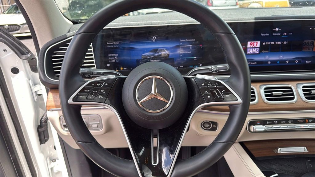 Used 2024 Mercedes-Benz GLE 450 4MATIC image 16