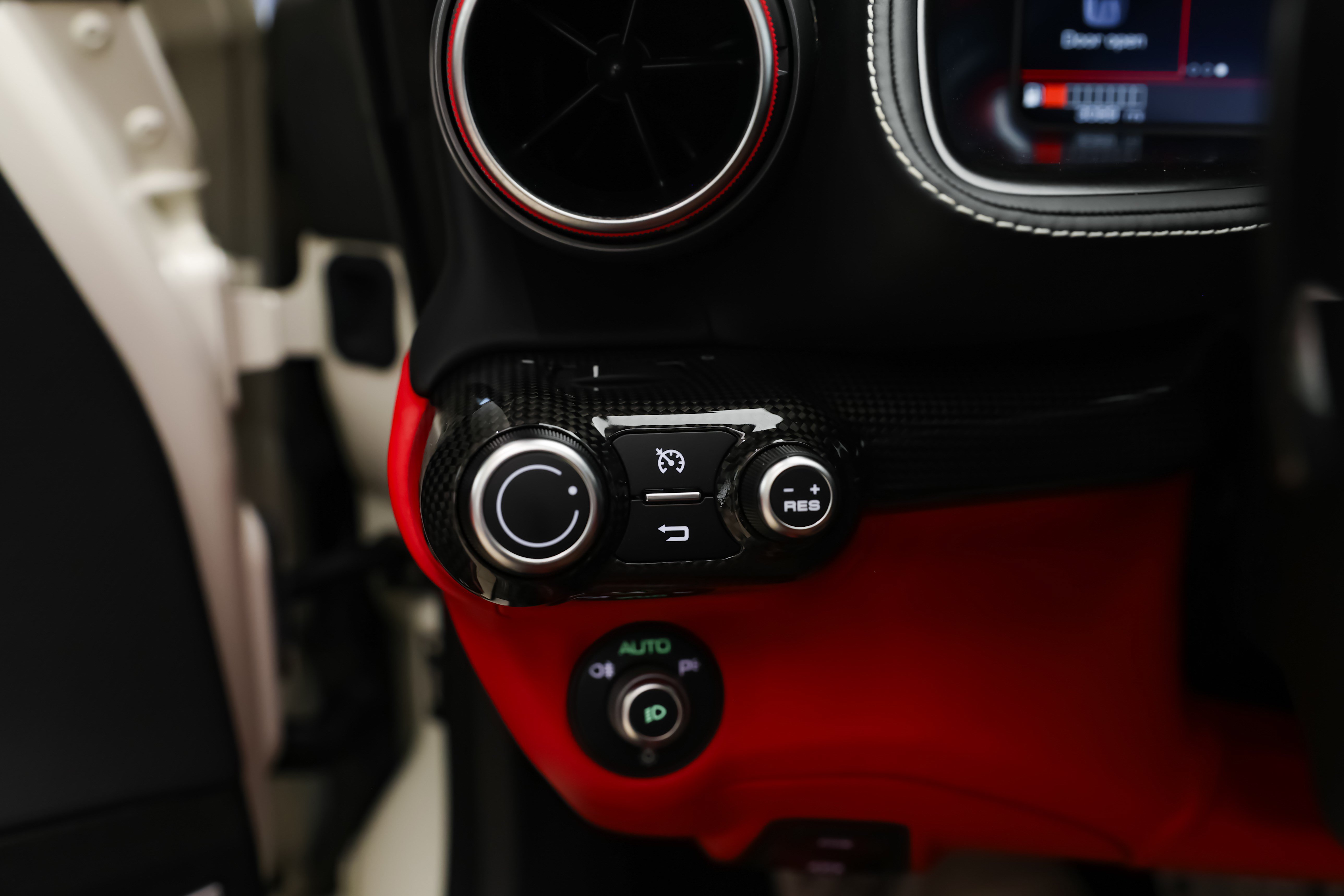 Used 2021 Ferrari 812 GTS RWD image 28